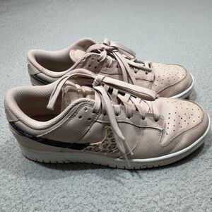 Nike Dunk Low SE Shoes Women 11.5 Primal Pink Cheetah Snakeskin‎ Swoosh Sneaker